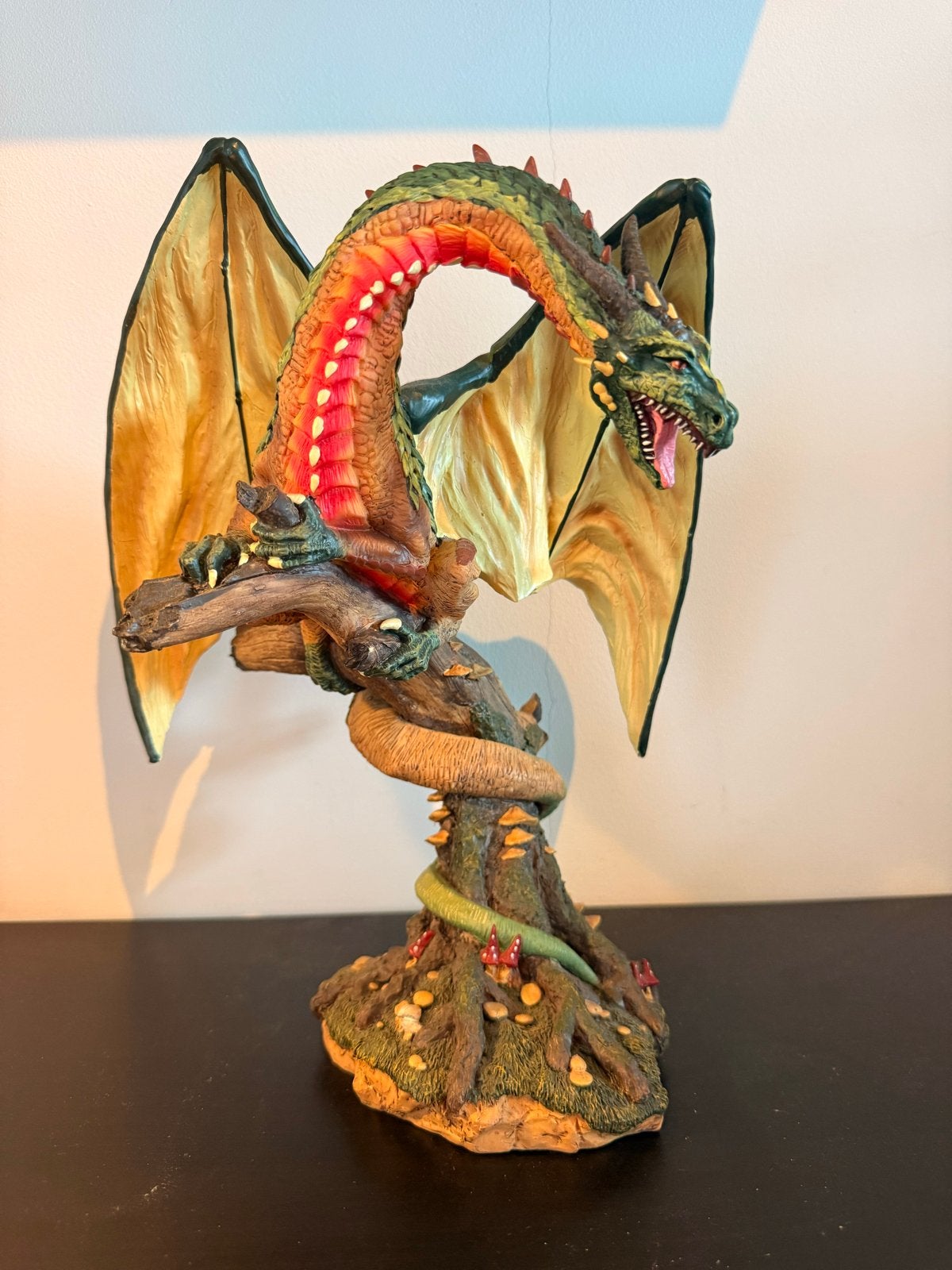 Prachtige Grote Draak Beeldje - Land of the Dragons, Verzamelen, Poppetjes en Figuurtjes, Ophalen, Zo goed als nieuw