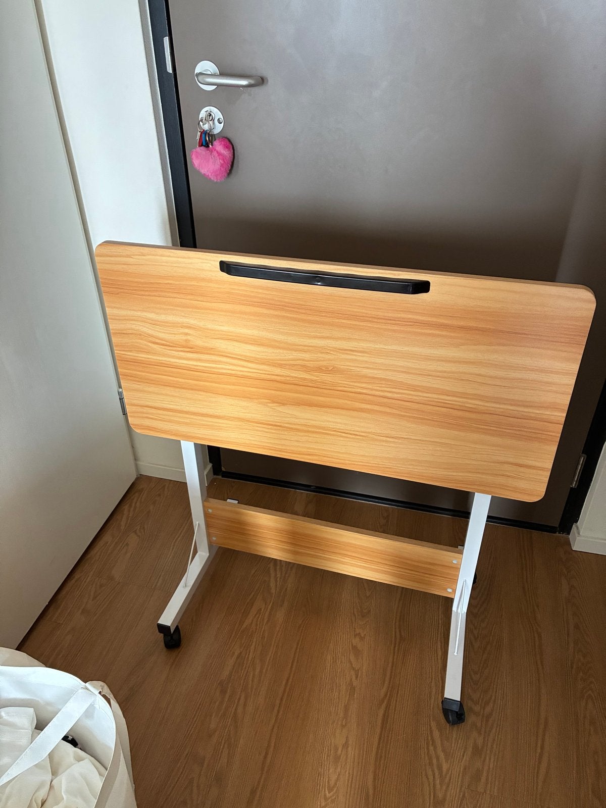 Laptoptafel met wielen, Huis en Inrichting, Tafels | Bijzettafels, Ophalen, Zo goed als nieuw, 75 cm of meer, 60 cm of meer