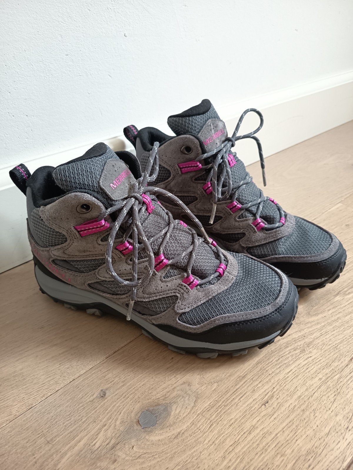 Merrell wandelschoenen dames maat 40 - zo goed als nieuw, Ophalen of Verzenden, Zo goed als nieuw, Schoenen