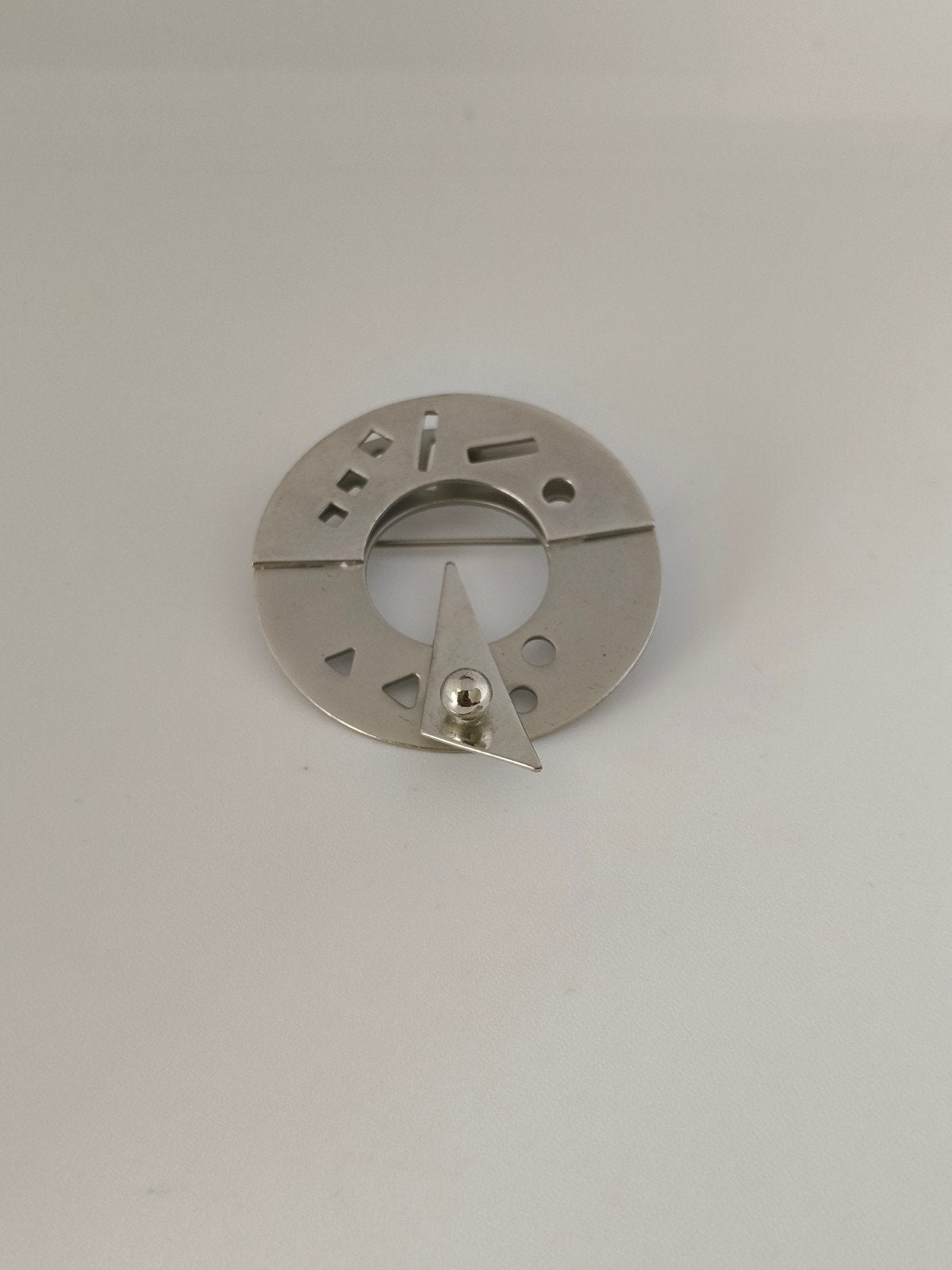 Mooie modernistische broche Scandinavisch design, 4,3cm, Sieraden, Tassen en Uiterlijk, Overige materialen, 4 tot 7 cm, Gebruikt