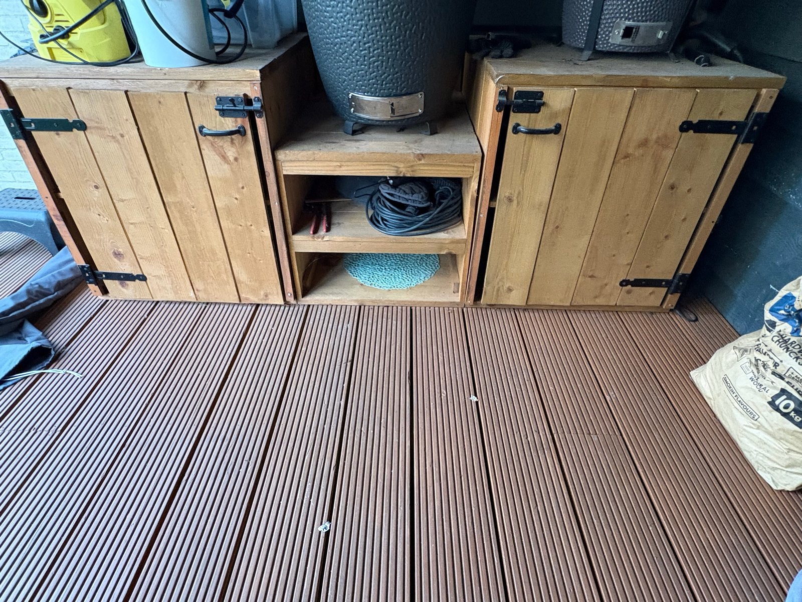 Buitenkeuken met Kamado-ruimte en opbergkasten, Ophalen, Gebruikt, Houtskool, Vrijstaand