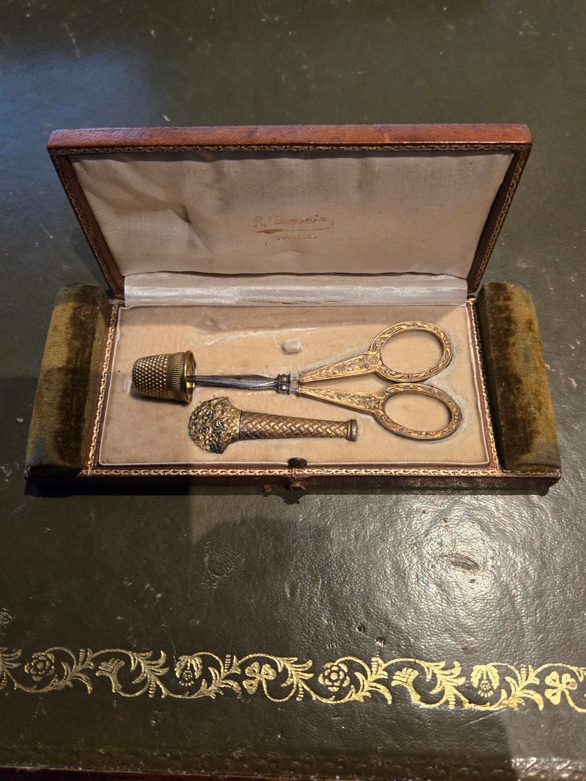 Vergulde naaiset 19e eeuw in Napoleon III-stijl etui, Ophalen of Verzenden