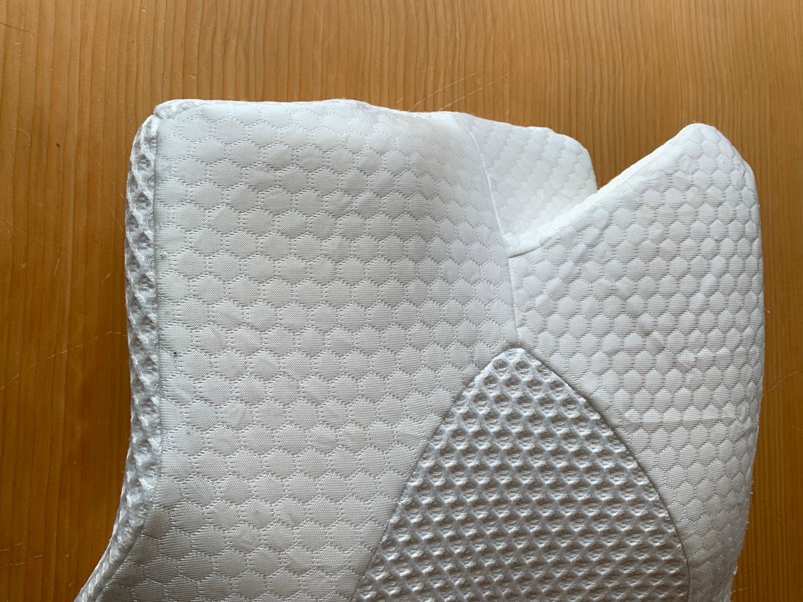 Ergonomisch Kussen - Gebruikt, Eenpersoons, Wit, Ademend, Ophalen of Verzenden