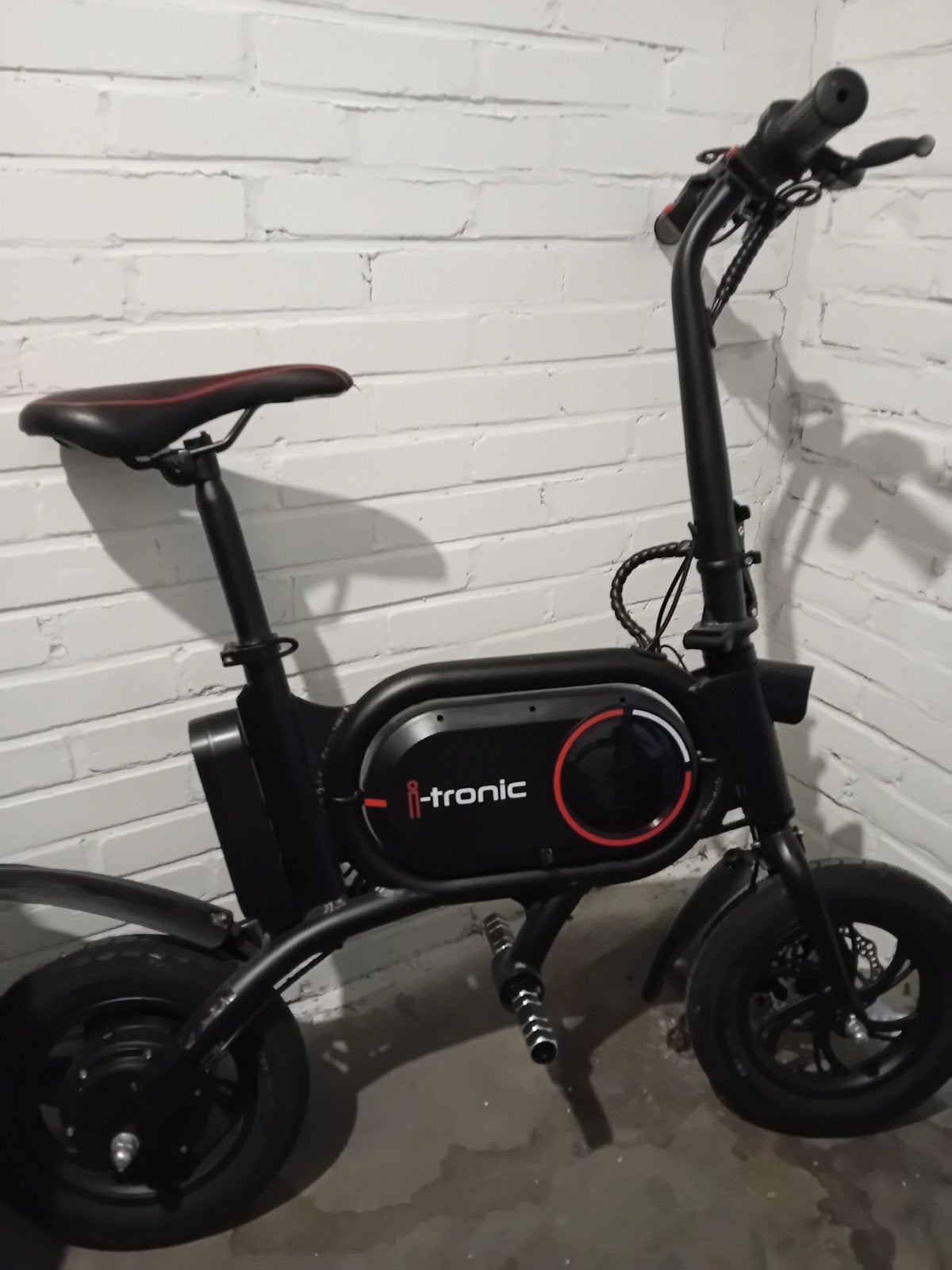 i-tronic e-scooter weinig gebruikt, accu laad niet op, Ophalen, Zo goed als nieuw, Overige merken