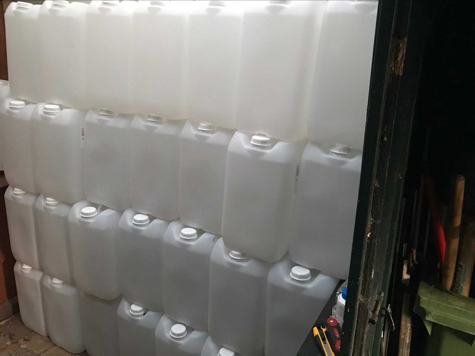 Stevige jerrycans un gekeurd, Minder dan 75 liter, Ophalen of Verzenden, Zo goed als nieuw
