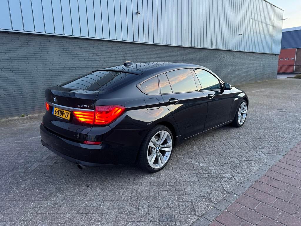 BMW 535 GT Automaat 306PK | Pano | Leer | 360 Cam | 2013, Automaat, Zwart, 1915 kg, Particulier