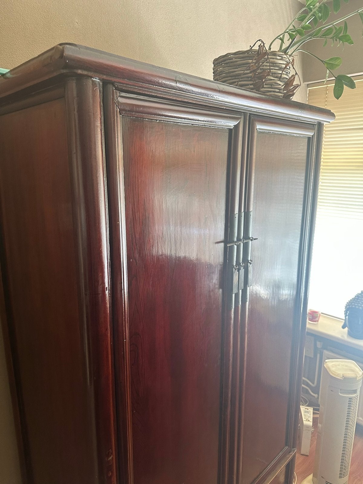 Fine Asianliving Chinese kast, Ophalen