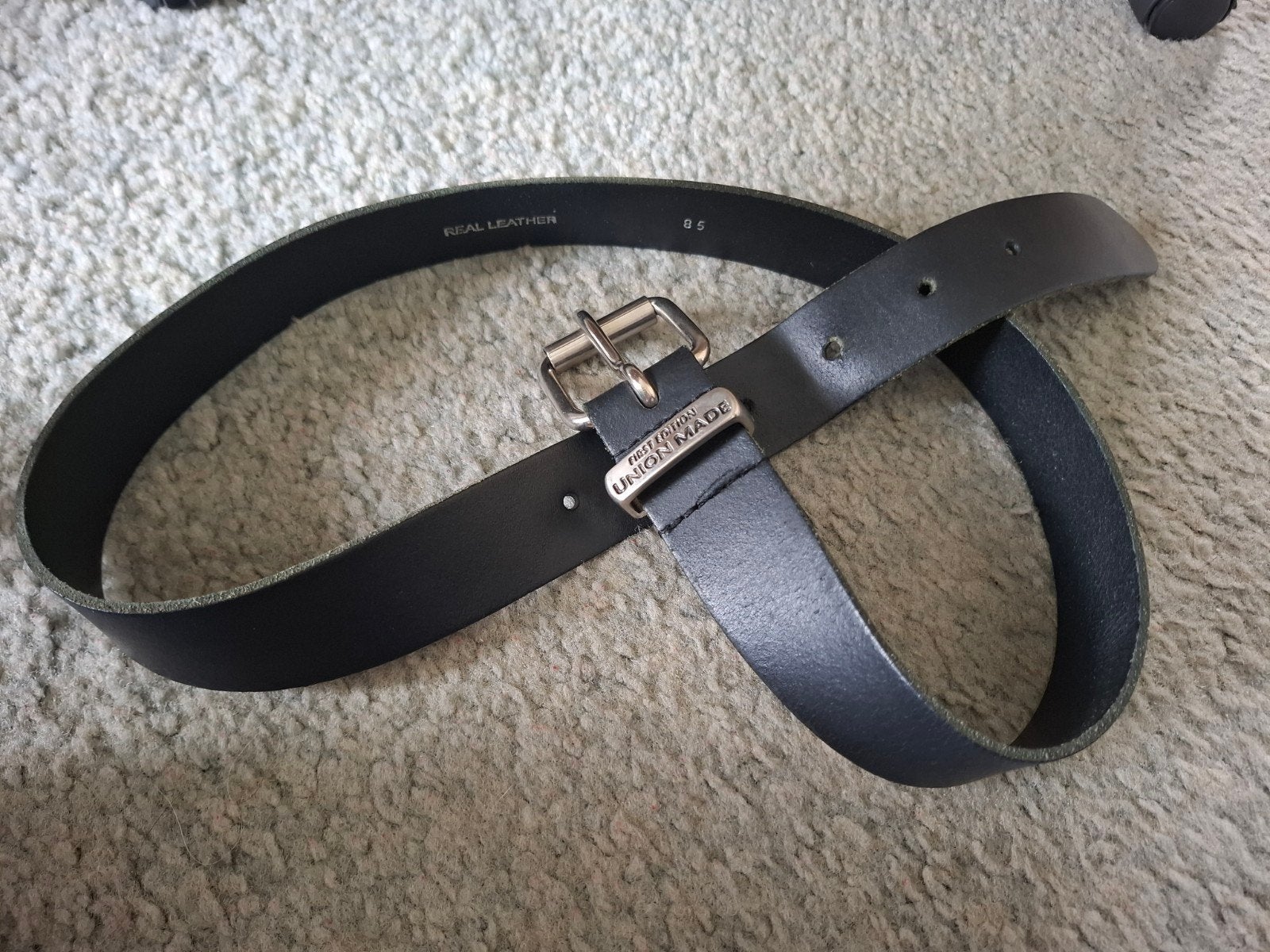 Zwart lederen riem 85 cm met metaalkleurige belt., 80 tot 90 cm, Zwart, Tailleriem, Ophalen of Verzenden