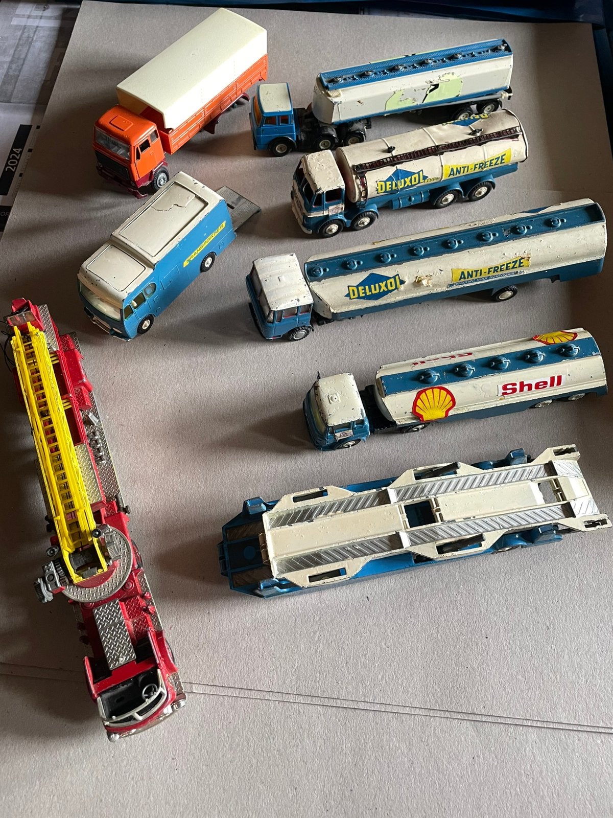 Dinky toys oude ijzeren trucks, Ophalen, Gebruikt, Bus of Vrachtwagen, Overige merken