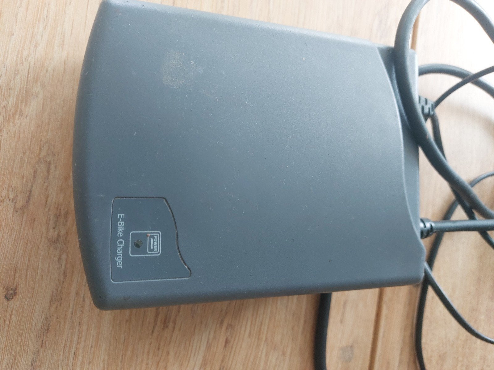 E-Bike Oplader 34V 3.4A (o.a. voor Qwic, Tunturi), Gebruikt