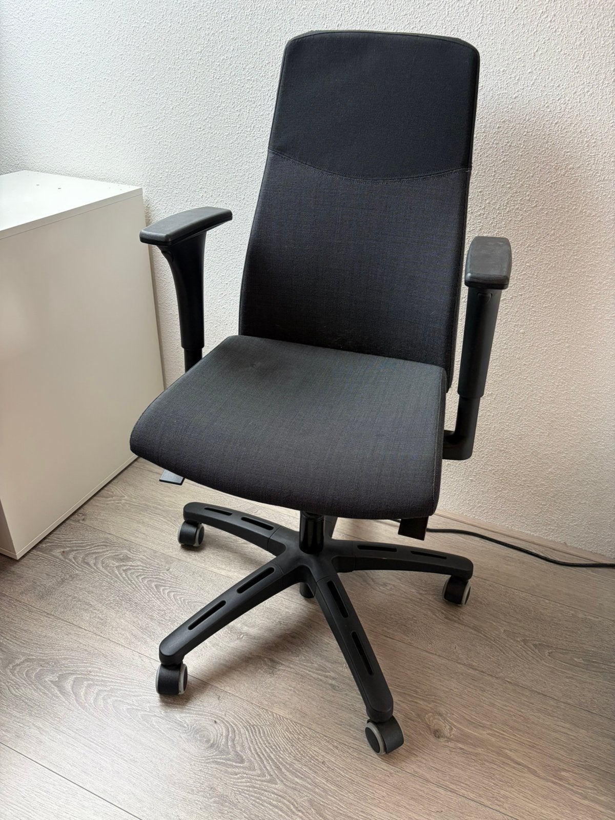 Ikea bureaustoel Volmar antraciet zwart, Ophalen, Gebruikt, Zwart, Bureaustoel
