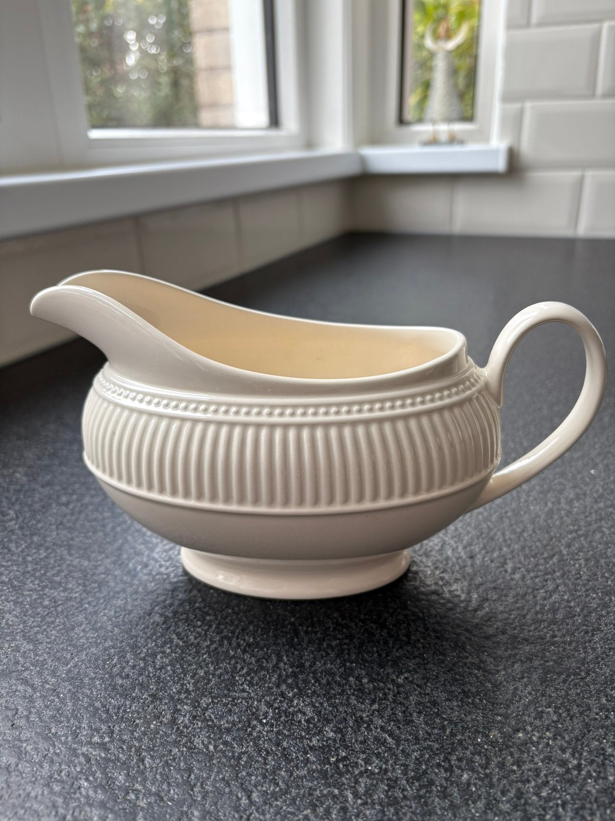 Wedgwood Windsor sauskom, Ophalen of Verzenden, Zo goed als nieuw, Porselein, Kom(men)