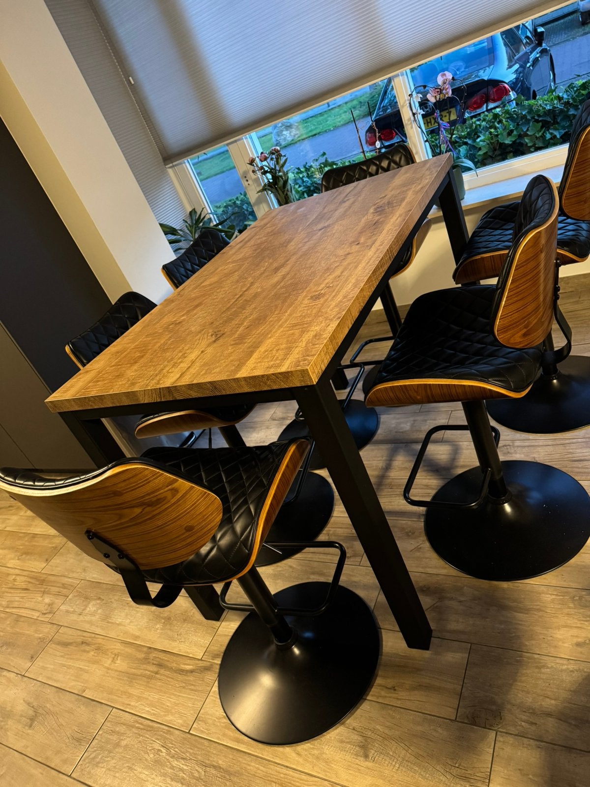 Hoge eettafel (bar) en barstoelen, Ophalen, Zo goed als nieuw