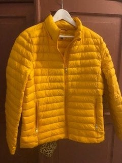Tommy Hilfiger Geel Donsjack Maat L, Maat 38/40 (M), Geel, Ophalen of Verzenden, Zo goed als nieuw