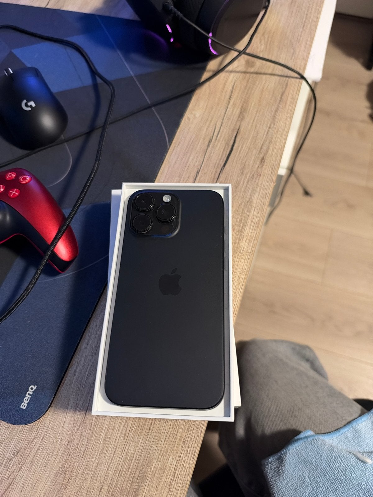 Foto 2 van iPhone 16 Pro Max 256GB - Zo goed als nieuw