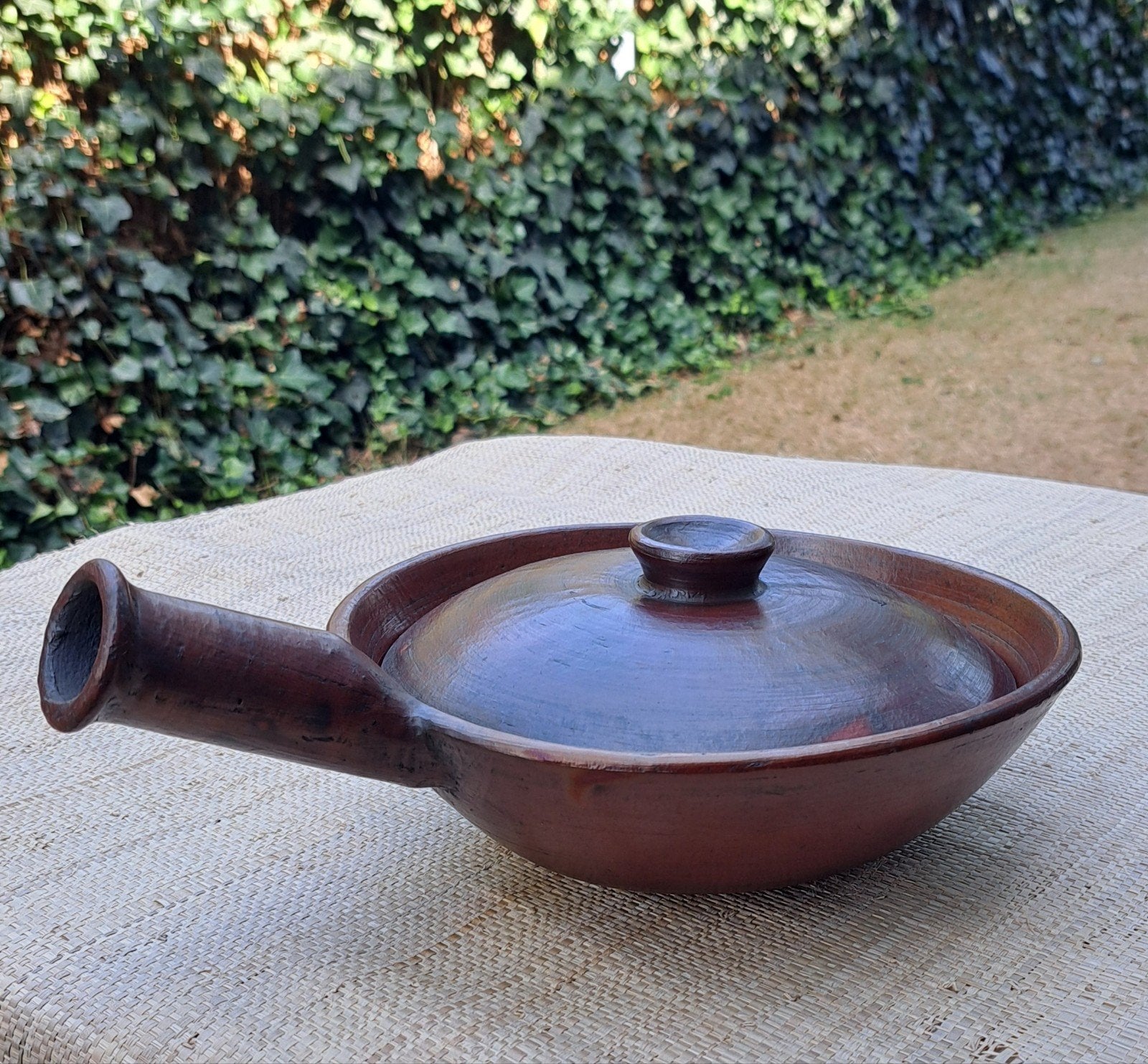 Nieuwe Indonesische terracotta wok pan met deksel, Huis en Inrichting, Keuken | Potten en Pannen, Ophalen of Verzenden, Nieuw