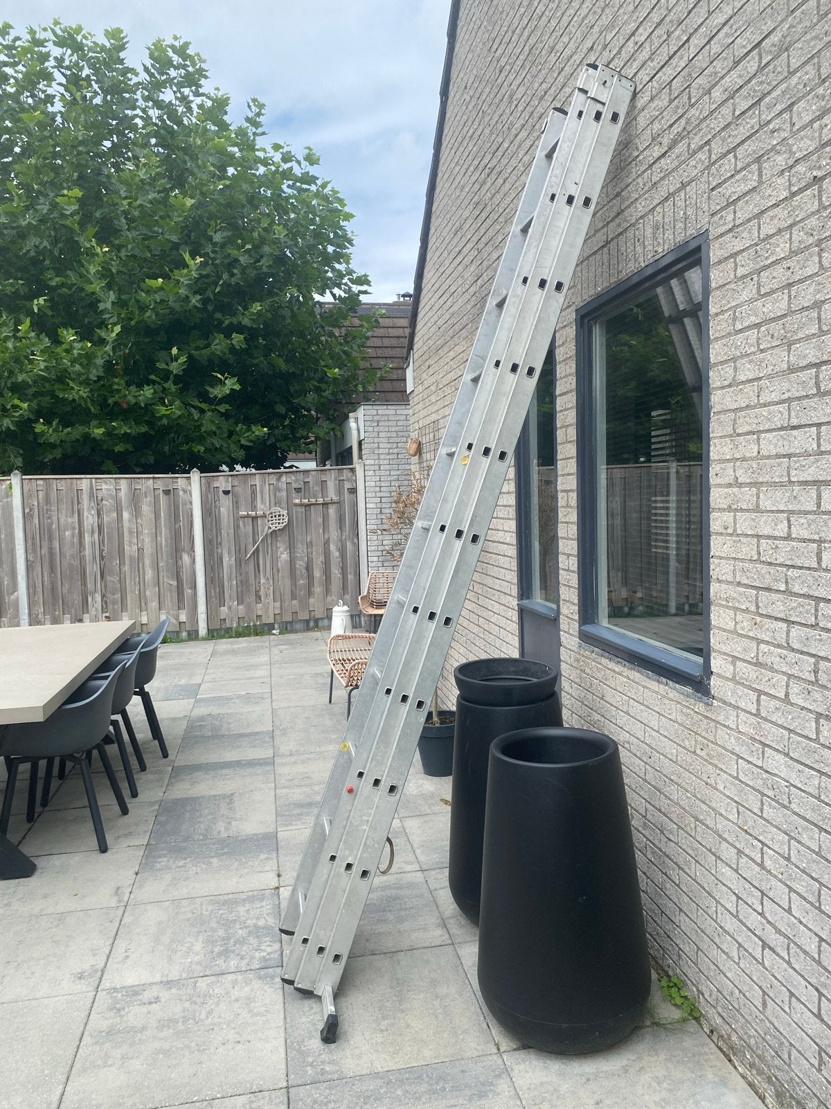 3-delige aluminium schuifladder 3 x 2.80m, Ophalen, Gebruikt, Ladder, Opvouwbaar of Inschuifbaar