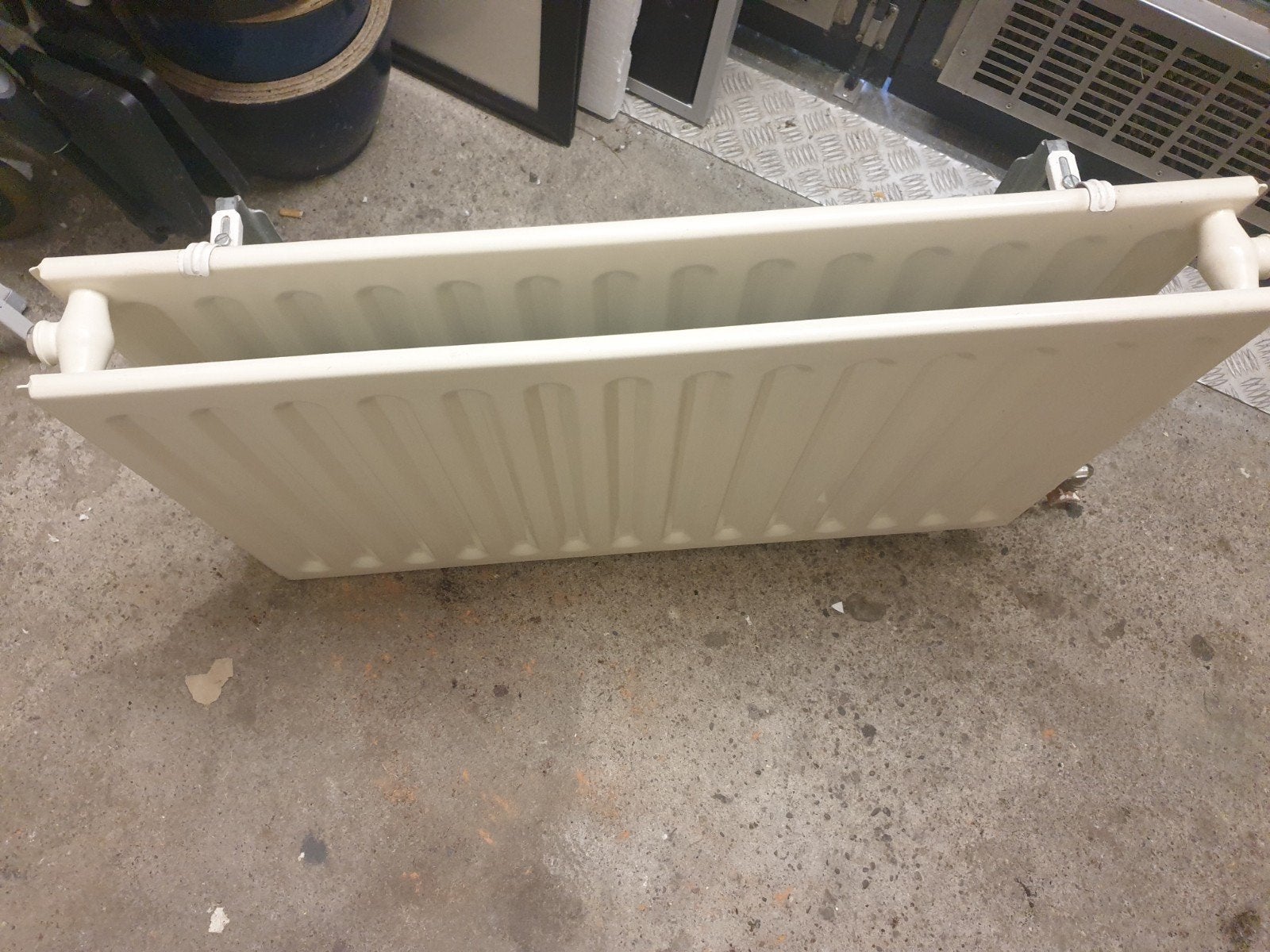 Gebruikte radiator met thermostaatknop, Doe-het-zelf en Verbouw, Verwarming en Radiatoren, 30 tot 80 cm, Gebruikt, Radiator, Ophalen of Verzenden