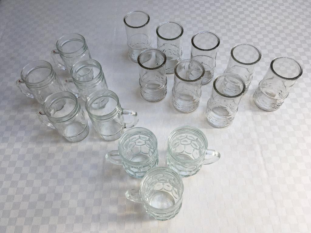 16-delige vintage set frisdrank- & bierglazen met handvat, Glas of Glazen, Ophalen of Verzenden, Overige stijlen, Glas