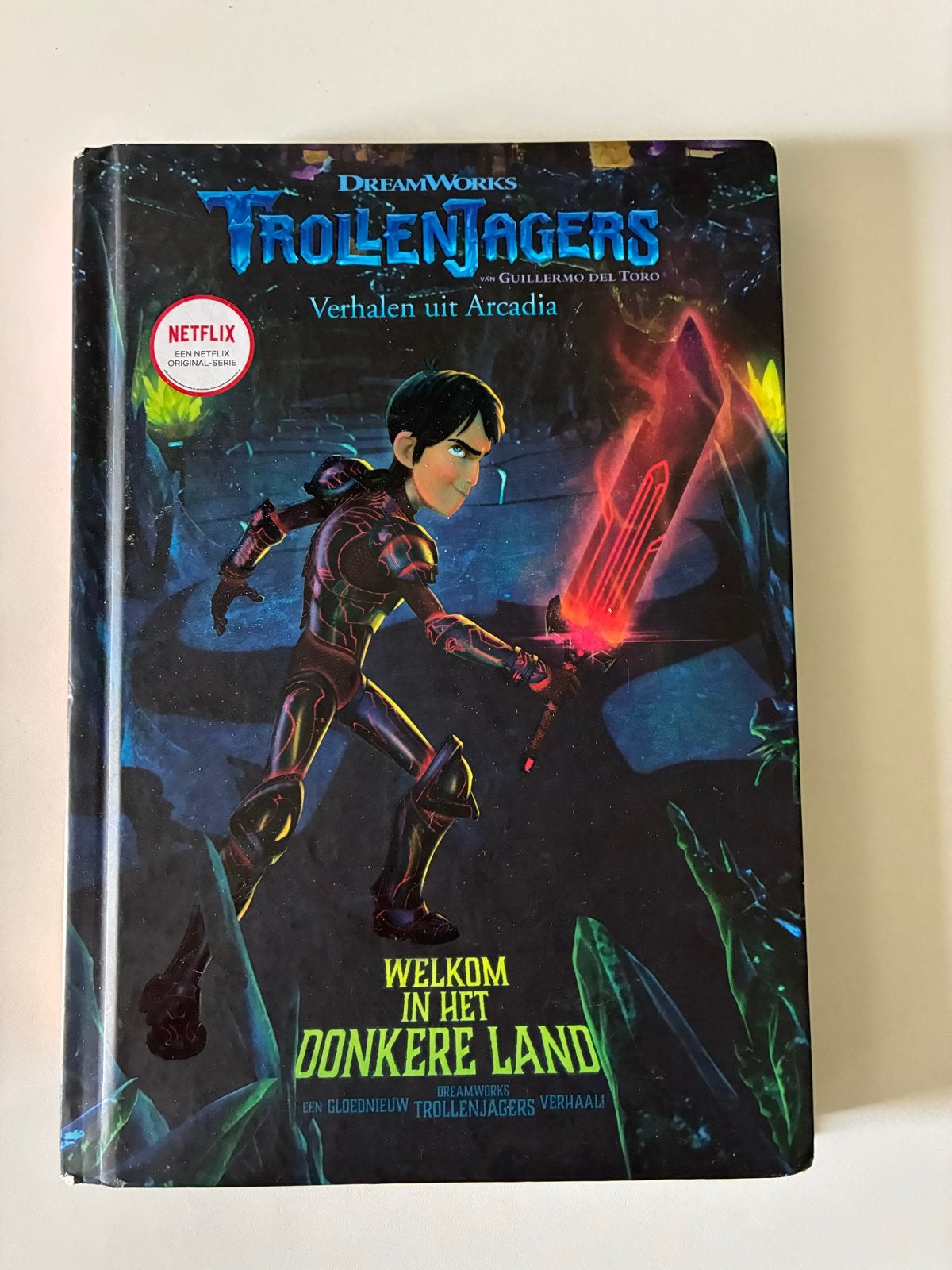 Trollenjagers: Welkom in het Donkere Land (Netflix), Ophalen of Verzenden, Zo goed als nieuw, Fictie