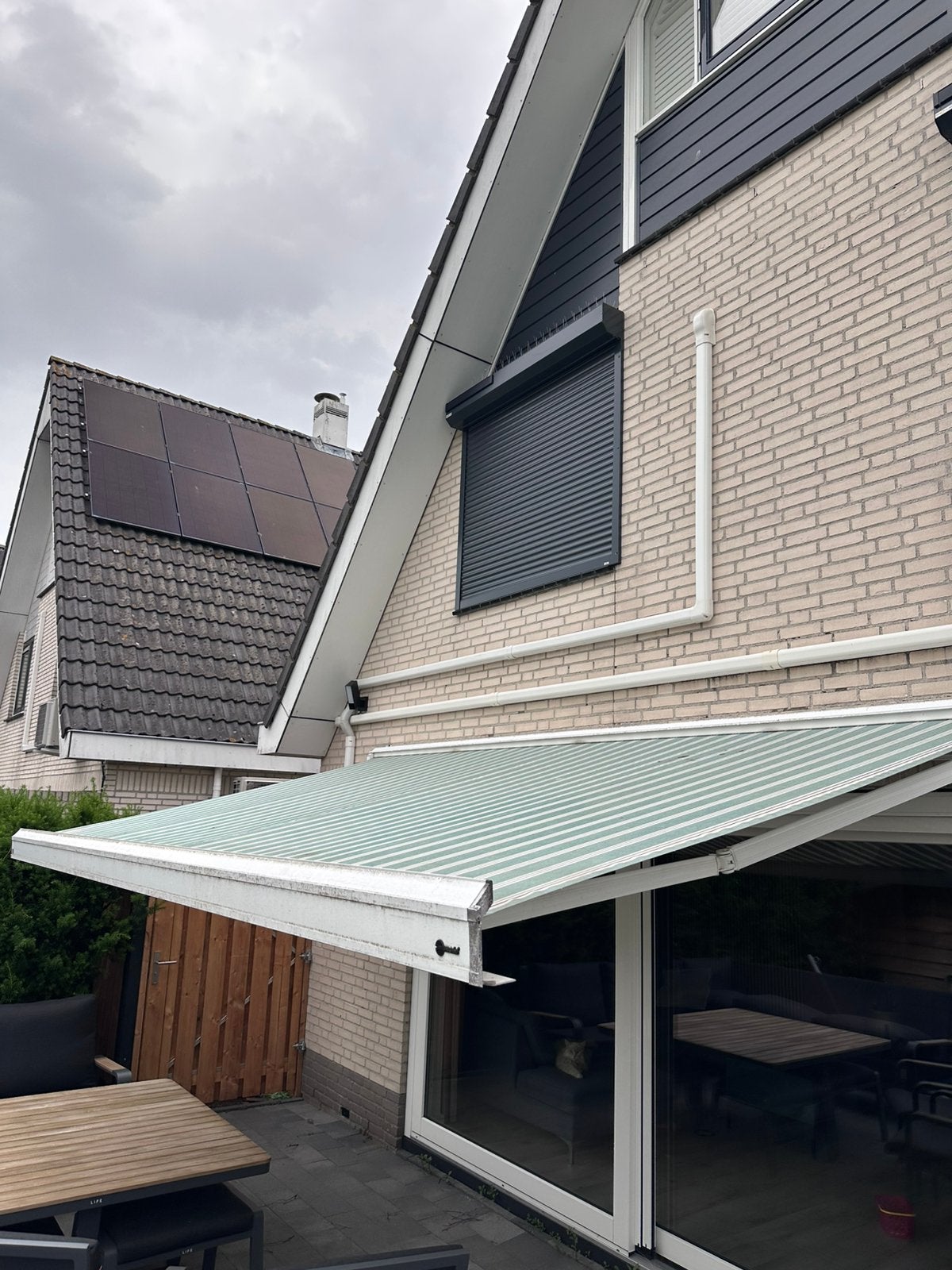 Elektrisch zonnescherm, Ophalen, Elektrisch, Zo goed als nieuw, 150 tot 300 cm