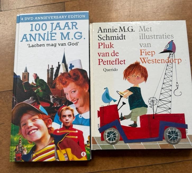 Annie M.G. Schmidt DVD Box & Pluk van de Petteflet Boek, Alle leeftijden, Nederlands, Zo goed als nieuw, Inclusief boekje