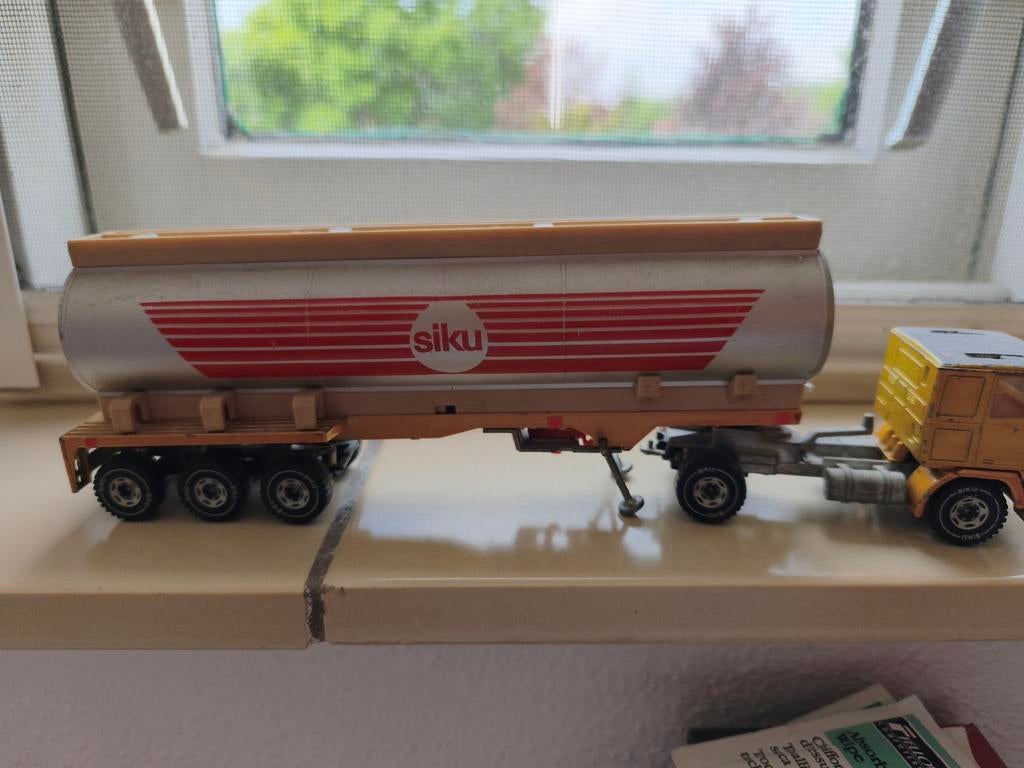 Truck met aanhanger Siku 30 cm volvo  F10 turbo, Ophalen of Verzenden, Gebruikt, Bus of Vrachtwagen, SIKU