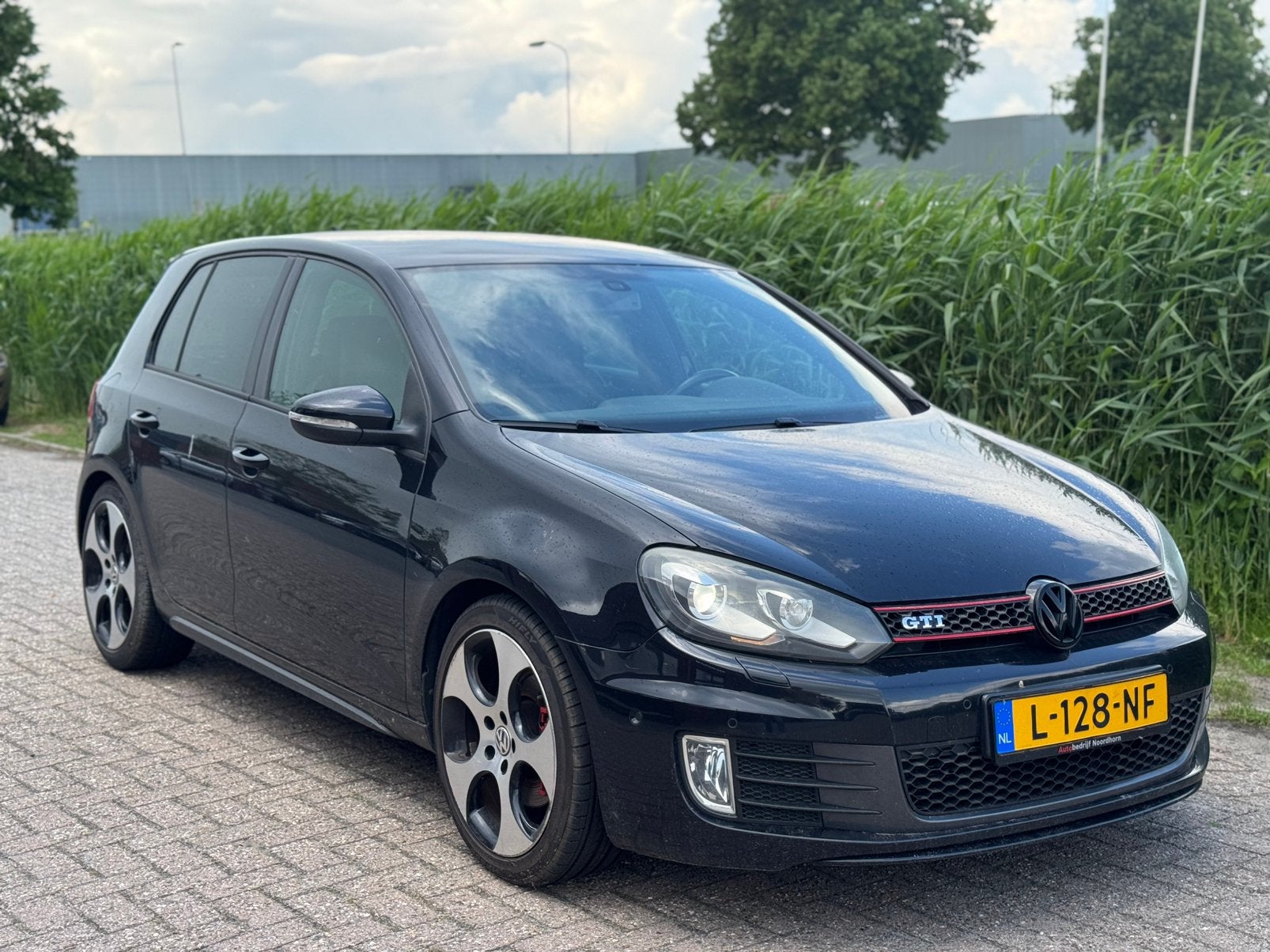 Volkswagen Golf 2.0 GTI 155KW DSG 2010 Zwart / Led / Leder, Zwart, 4 cilinders, Zwart, 1314 kg