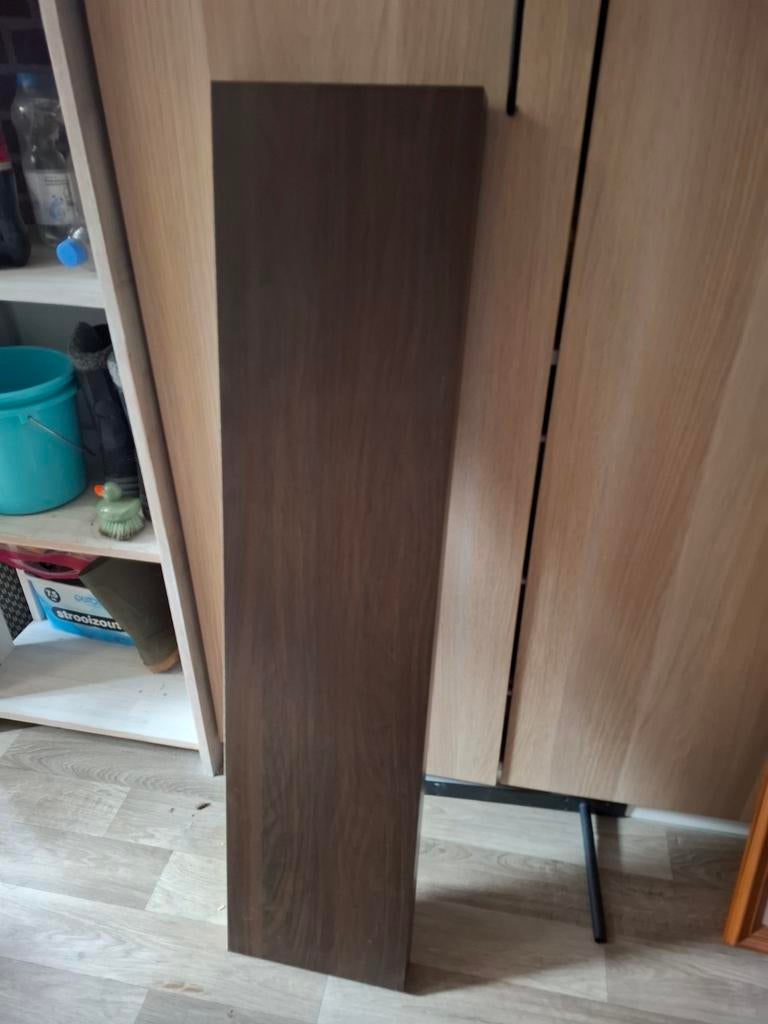 Donkere lack plank, Ophalen