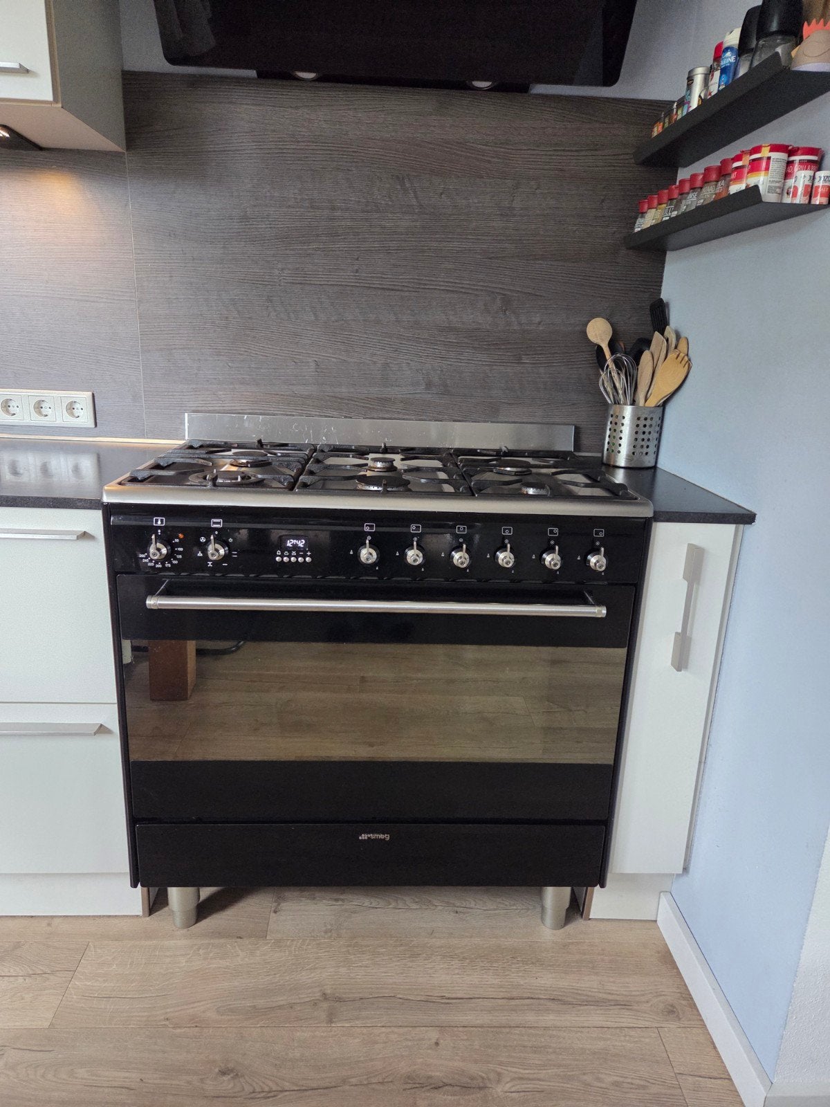 Smeg fornuis 6-pits 90 cm, Witgoed en Apparatuur, Fornuizen, Ophalen, Gebruikt, 60 cm of meer, Gas