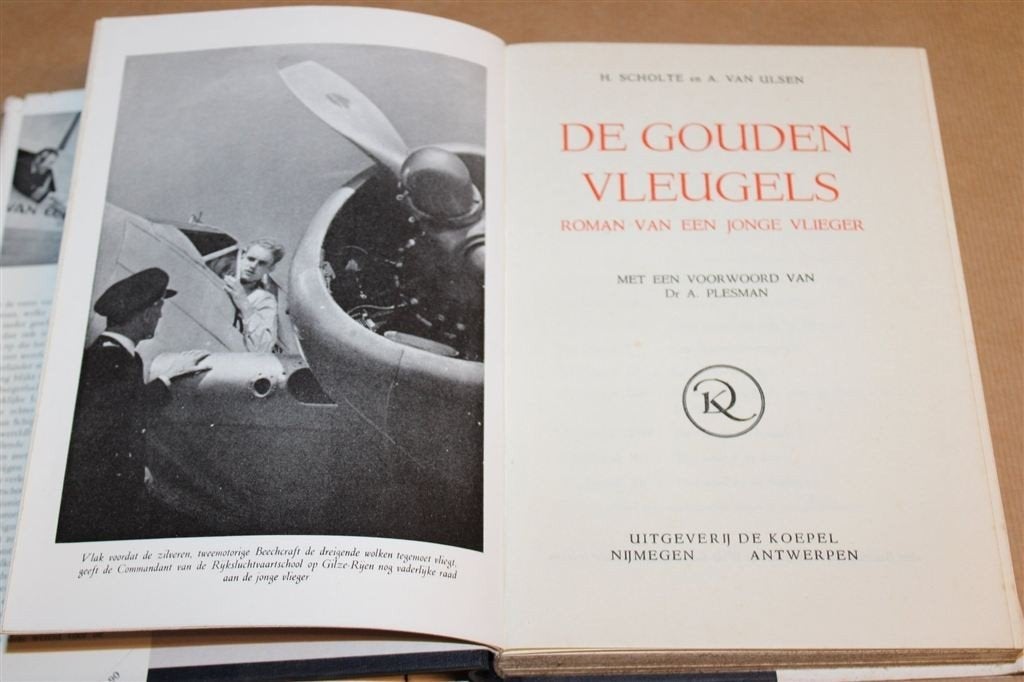 De Gouden Vleugels — Scholte, Voorwoord A. Plesman 1949, Boeken, Ophalen of Verzenden, Gelezen