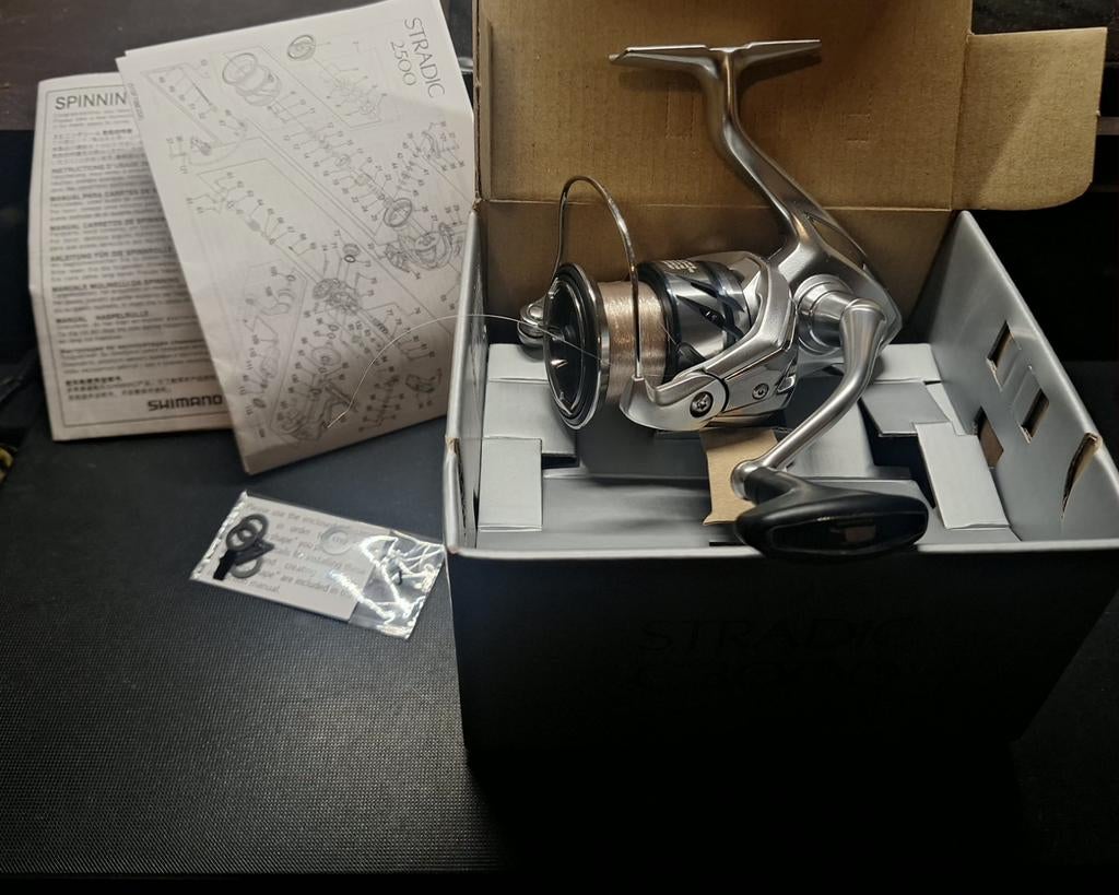 Shimano Stradic C3000 FM, Watersport en Boten, Hengelsport | Roofvissen, Ophalen of Verzenden, Gebruikt, Molen
