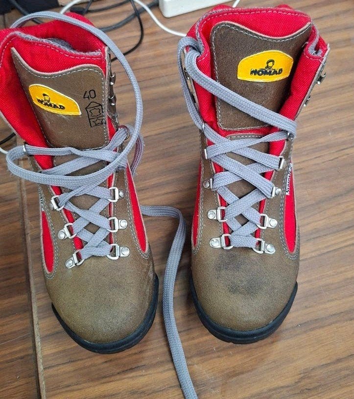 Nomad wandelschoenen maat 40 type: winner grijs/rood nieuw!, Overige kleuren, Ophalen of Verzenden, Zo goed als nieuw, Nomad