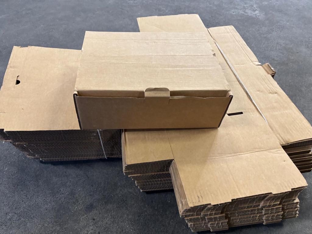 Vouwdozen 32x26x10,5 cm, Doe-het-zelf en Verbouw, Kratten en Dozen, Ophalen of Verzenden
