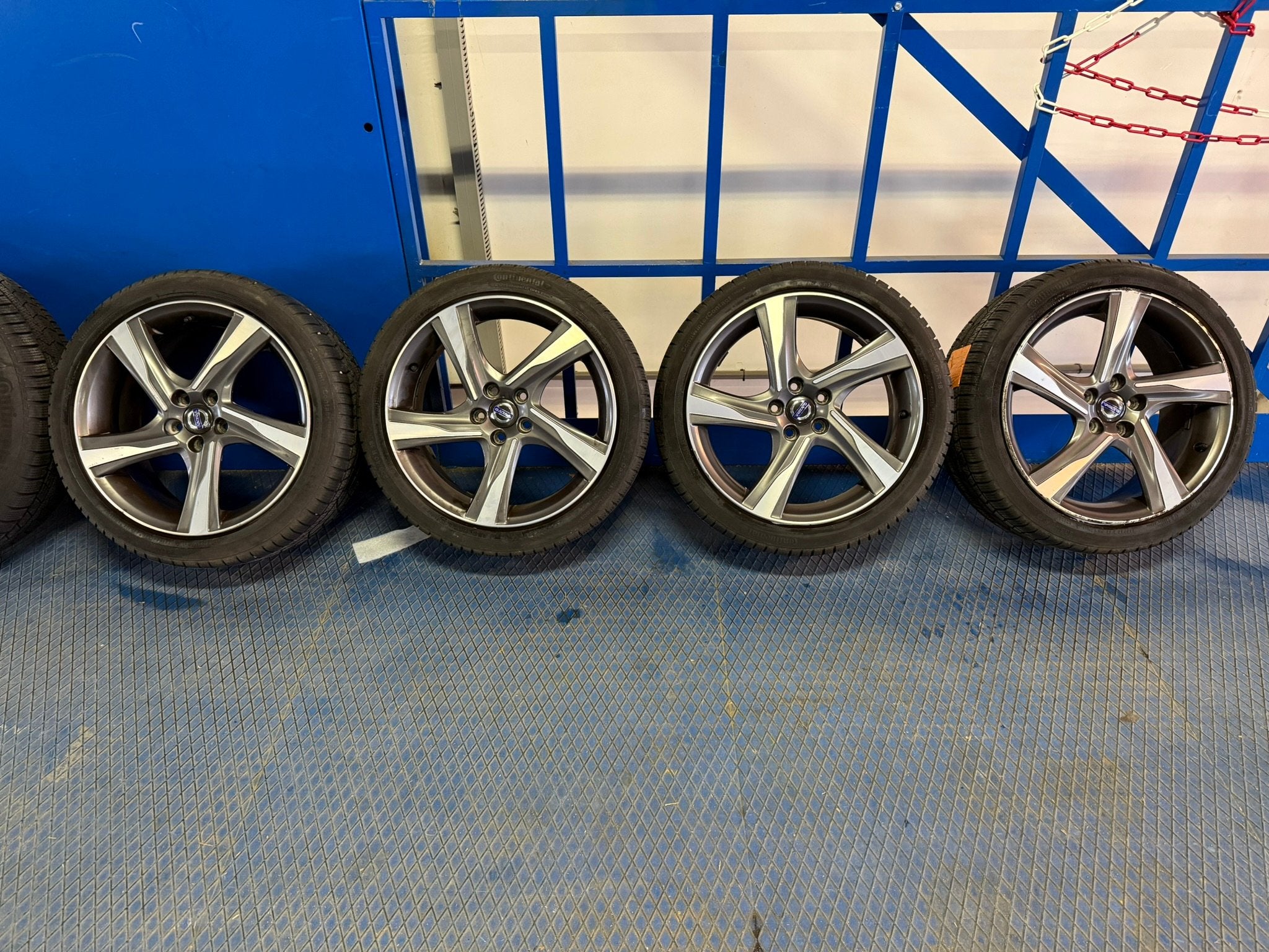 18'' Ixion - V70 - Continental Winter contact - 235/45 R18