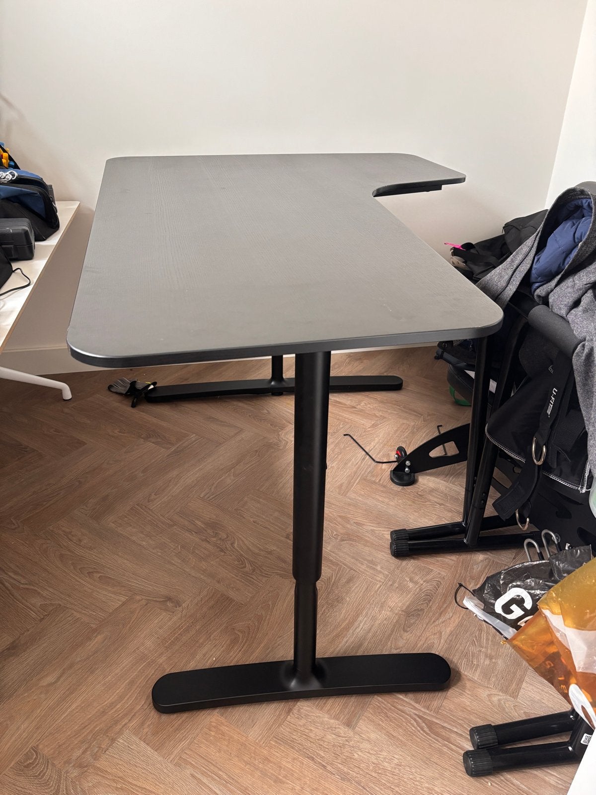 IKEA Bekant Hoekbureau Rechts 160cm Hoogte verstelbaar, Ophalen, Zwart, 160 cm, Gebruikt