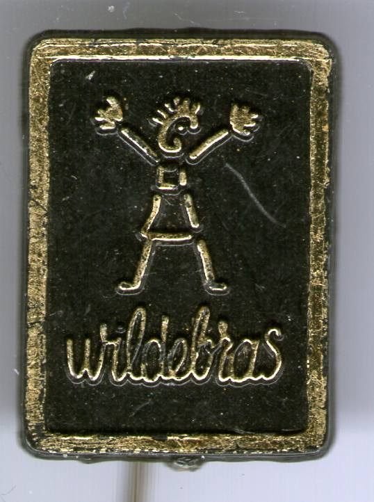 Wildebras goud op zwart plastic poppen speldje ( W_317), Ophalen of Verzenden, Zo goed als nieuw, Merk, Speldje of Pin