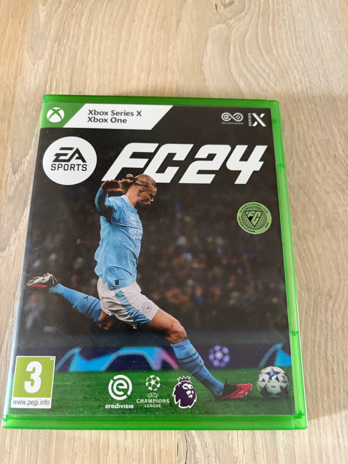 EA Sports FC 24 - Xbox Series X | Xbox One, Ophalen of Verzenden, Zo goed als nieuw