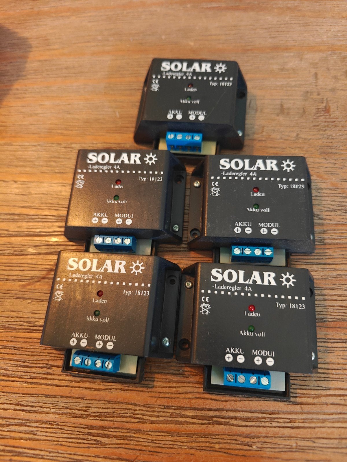 IVT / Pressol Solar-laadregelaar 12V / 4A (Type 18123), Ophalen of Verzenden, Nieuw