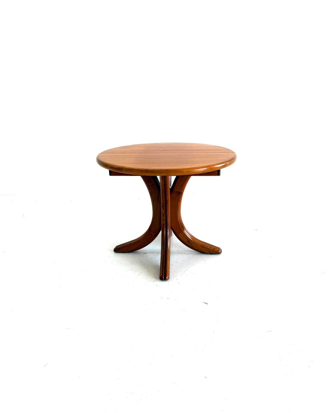 Vintage verlengbare eettafel, Arrebo Møbler ‘70, Huis en Inrichting, Teakhout, Vintage retro buisframe design rotan webbing papercord deens