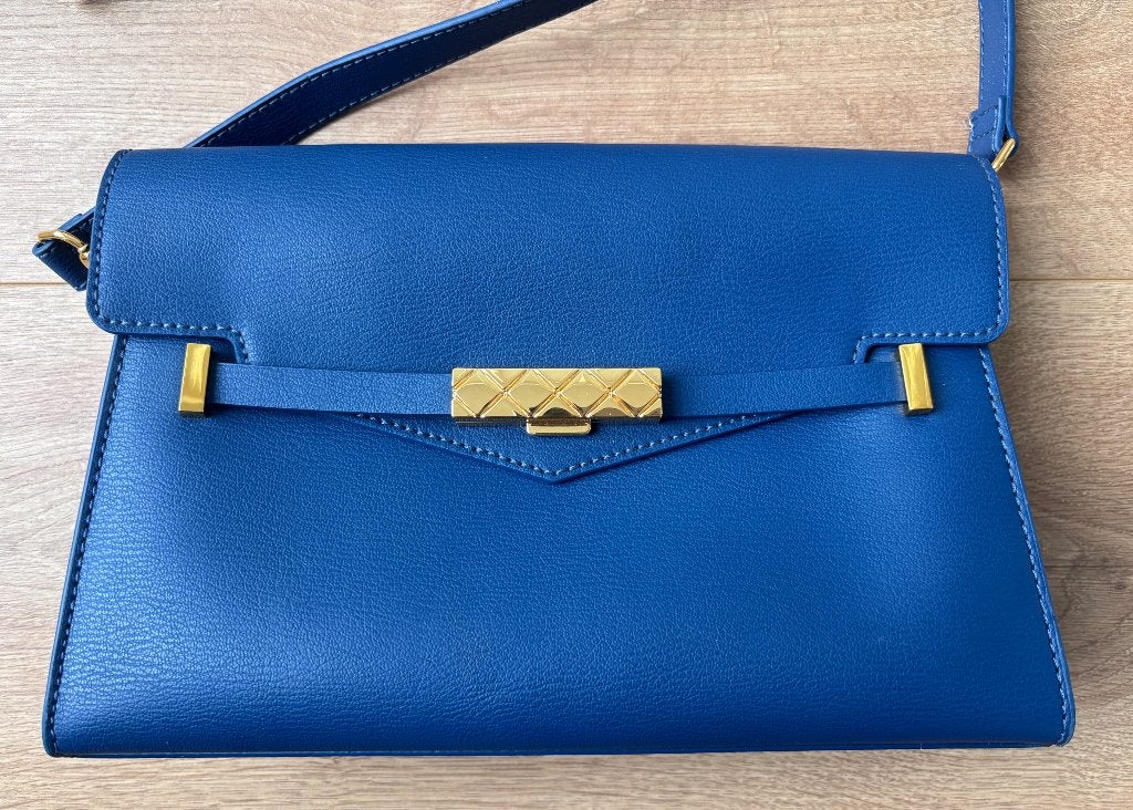 Charles & Keith Blue Shoulder / Crossbody Bag, Ophalen, Zo goed als nieuw, Blauw, Overige merken
