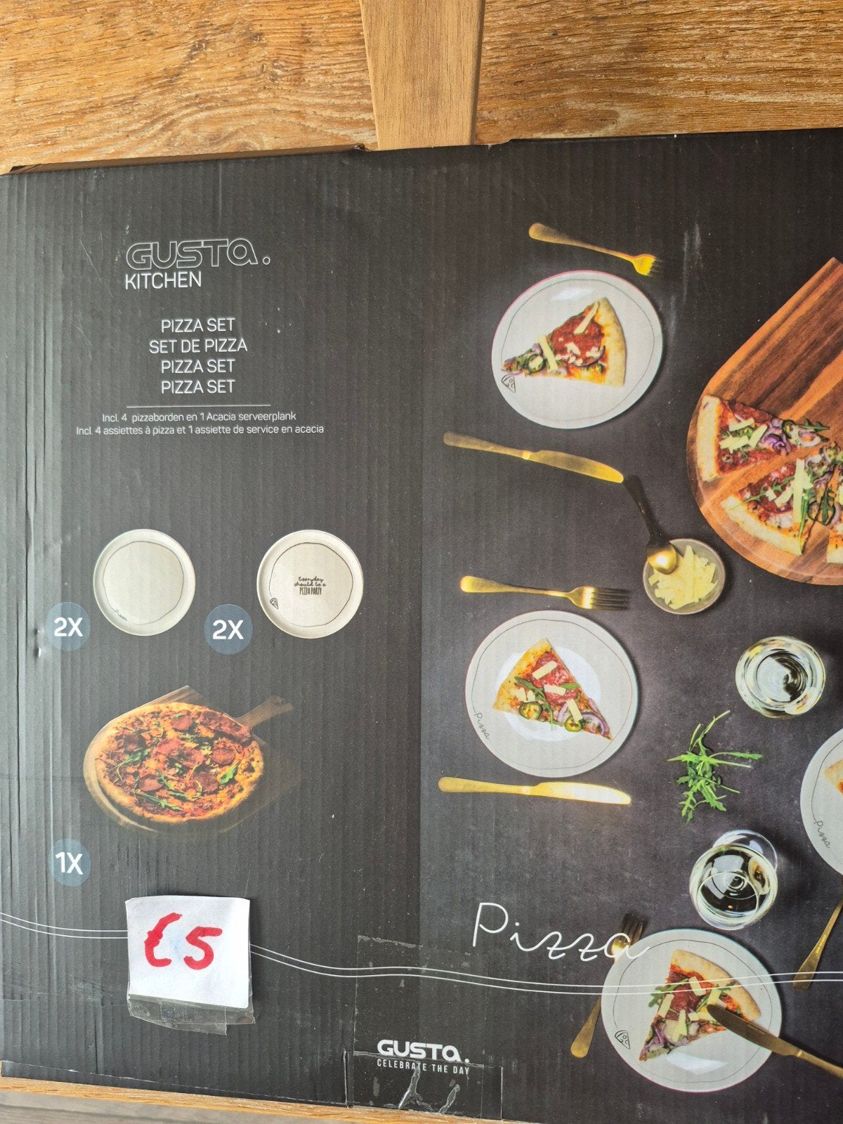 Gusta Pizzaset - 4 borden en 1 serveerplank, Overige merken, Keramiek, Nieuw, Ophalen of Verzenden