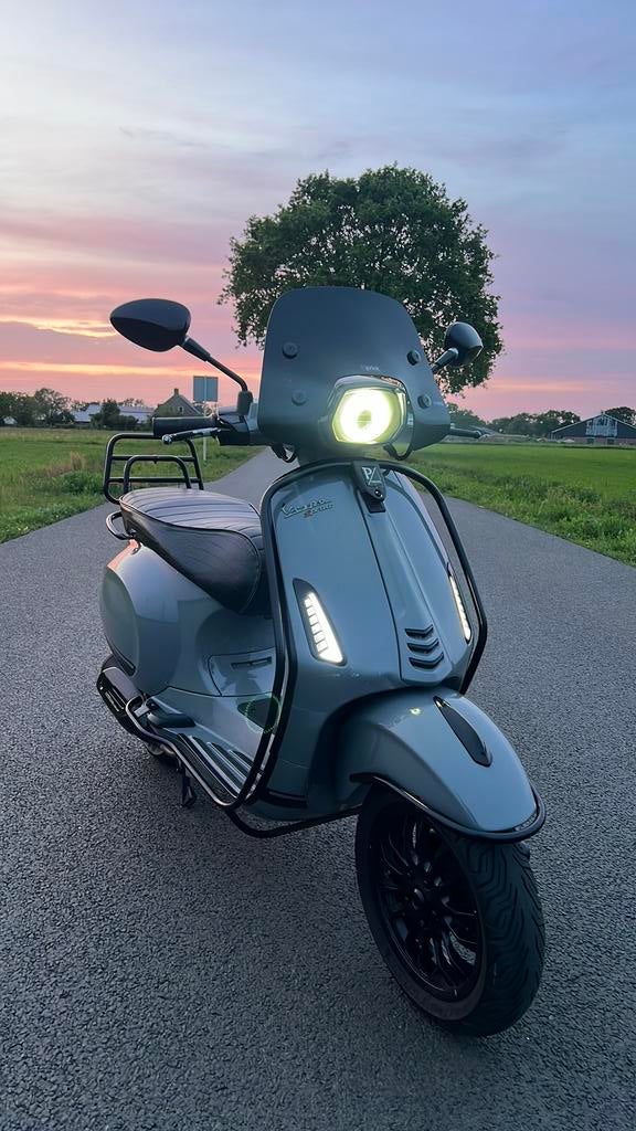 Vespa Sprint 80cc 4V, Fietsen en Brommers, Scooters | Vespa, Ophalen of Verzenden, Zo goed als nieuw, Benzine, Overige modellen