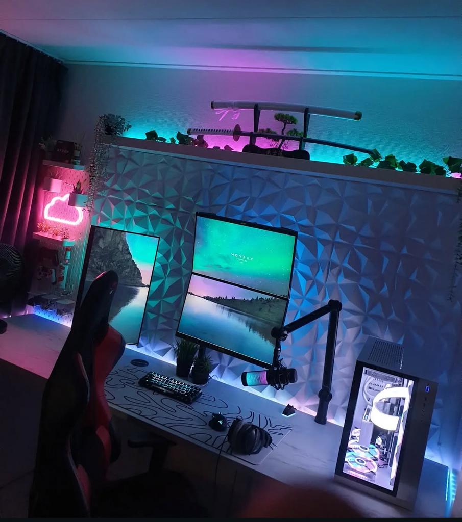 Complete High-End Gaming Setup met RTX 5070 en 3 Monitoren, Spelcomputers en Games, Games | Pc, 1 speler, Ophalen, Zo goed als nieuw