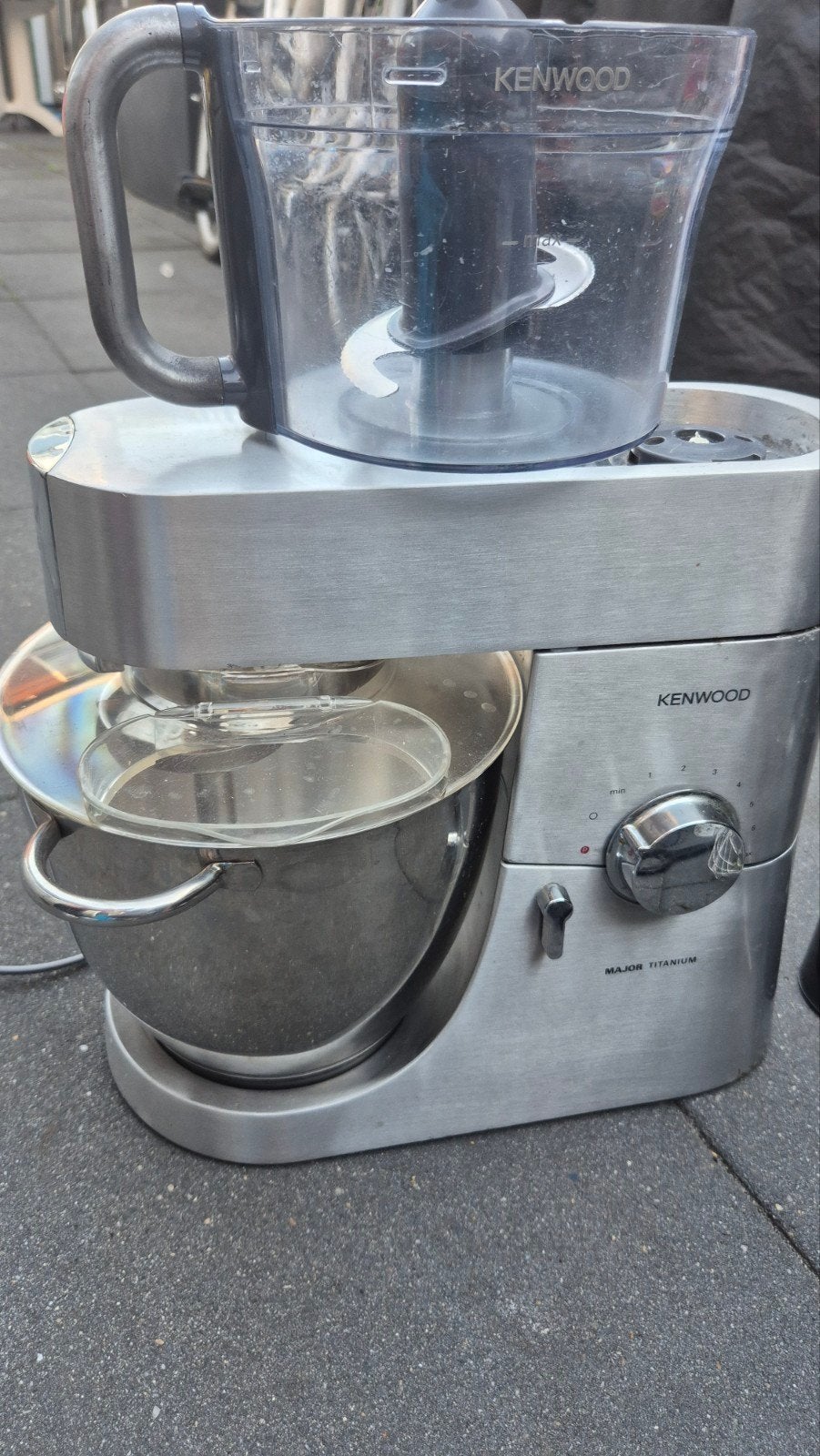 Kenwood Major Titanium Keukenmachine met Foodprocessor, Ophalen, 4 liter of meer, Gebruikt, 3 snelheden of meer