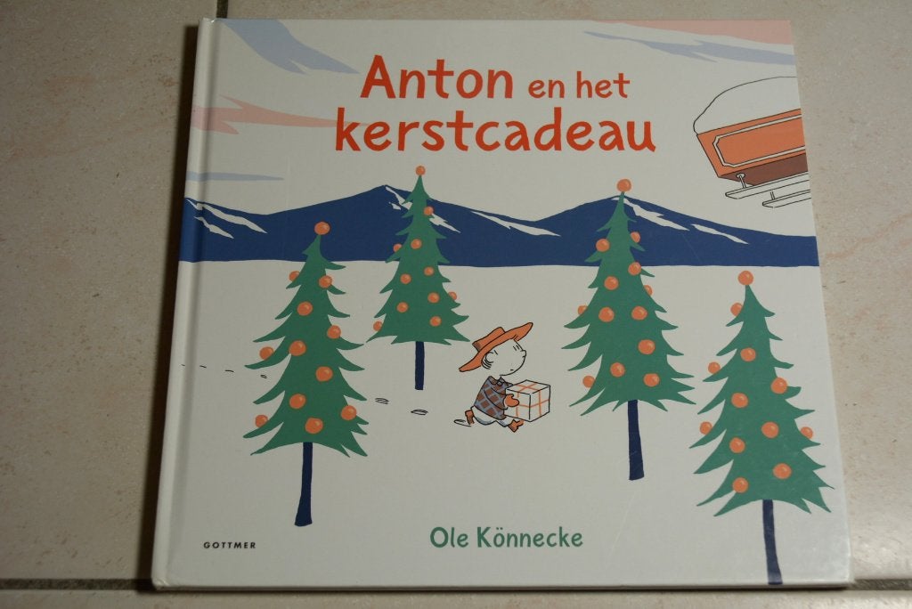 Anton en het kerstcadeau / Ole Könnecke , Ophalen of Verzenden, Zo goed als nieuw, Fictie algemeen, Voorleesboek