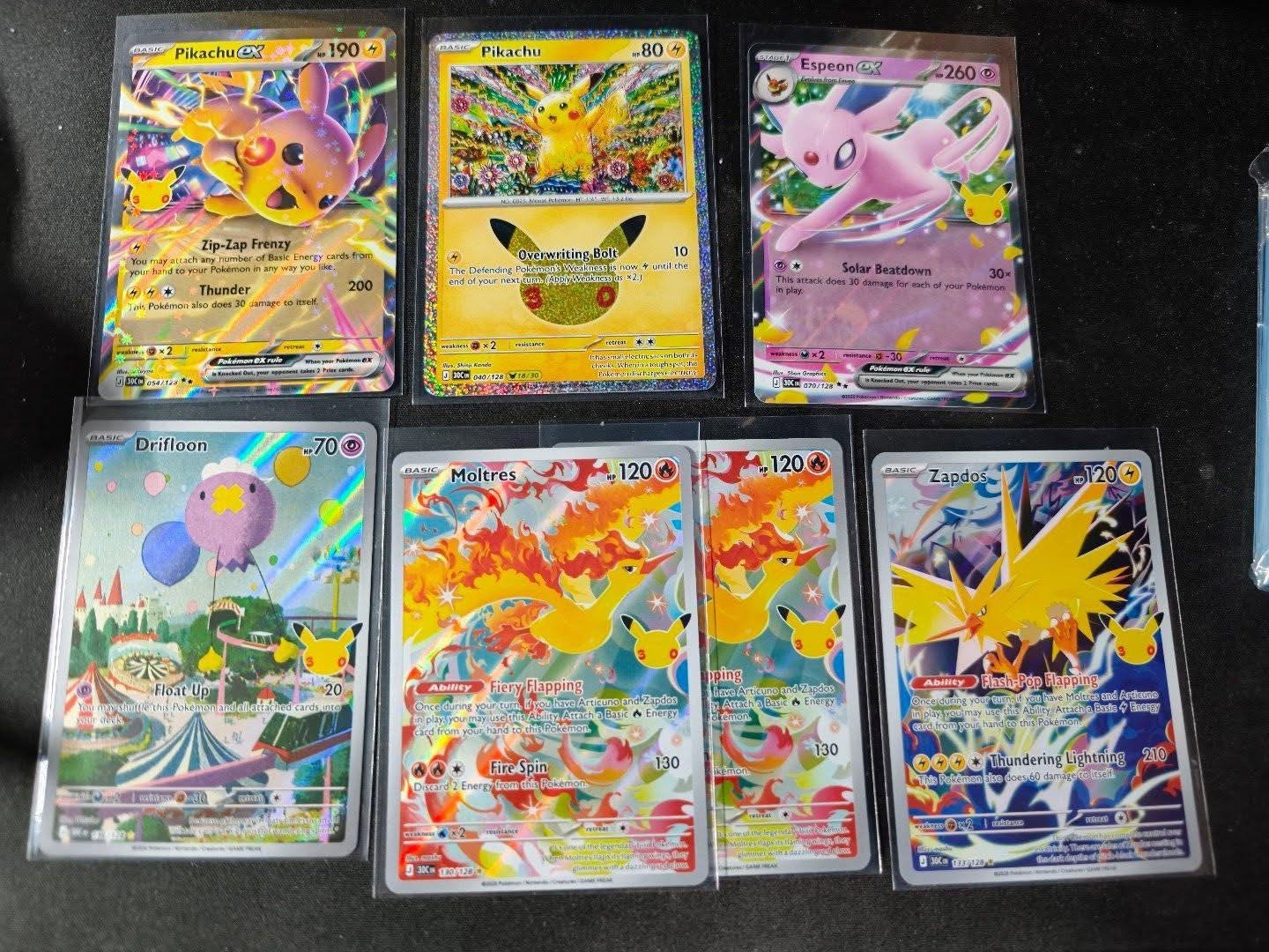 pokemon kaarten 30th anniversary pikachu sealed, Ophalen of Verzenden, Nieuw, Meerdere kaarten, Foil