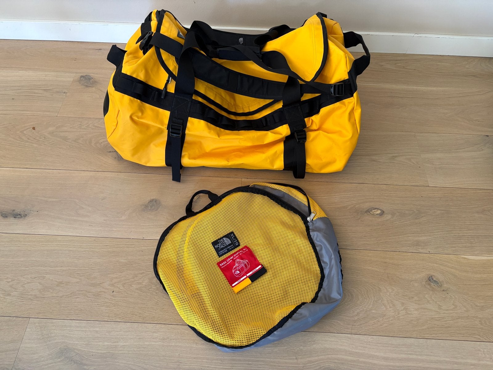 The North Face Base Camp Duffel Bag XL 132L - Geel, Ophalen of Verzenden, Zo goed als nieuw, Overige kleuren