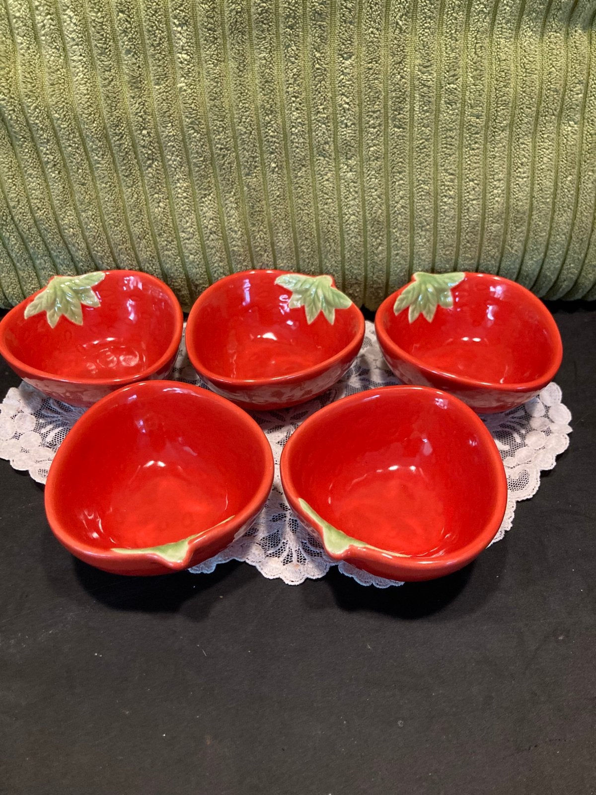 Kleine aardbei schaaltjes (070726), Huis en Inrichting, Keuken | Servies, Ophalen of Verzenden, Zo goed als nieuw, Overige stijlen