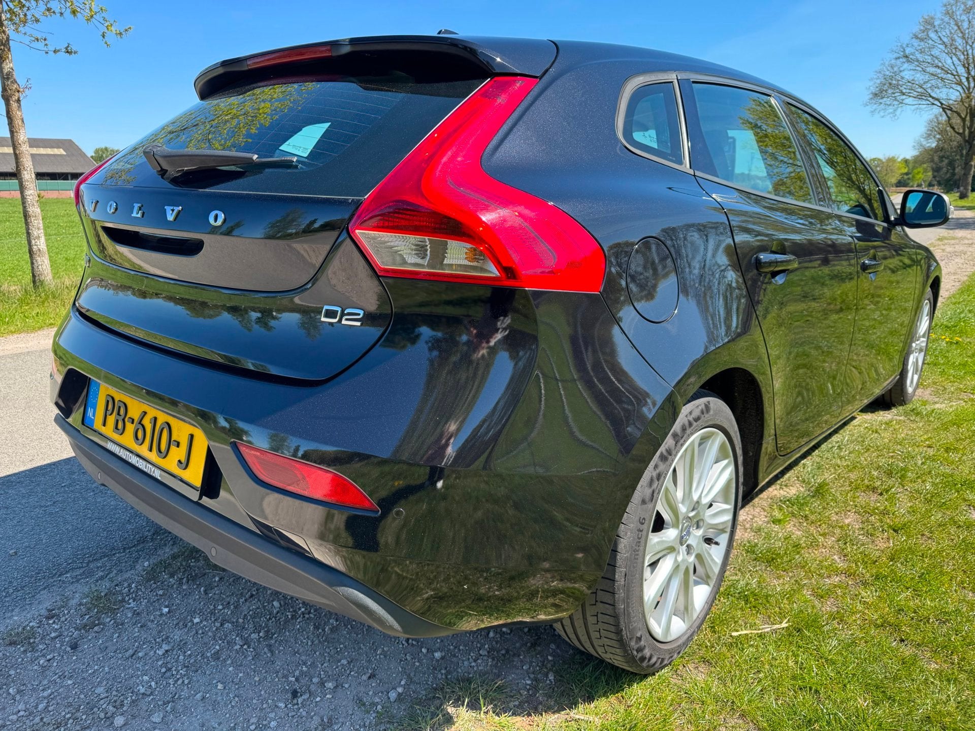 Volvo V40 1.6 D2 Kinetic AUTOMAAT|stoelverwarming|climate co, Auto's, Euro 5, Stof, Gebruikt, Zwart
